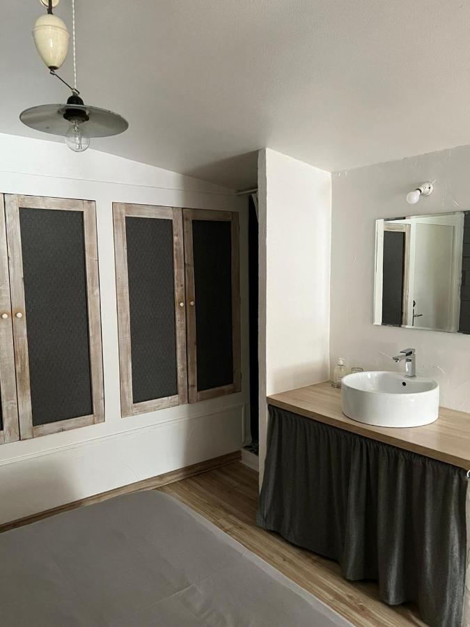 Les Chambres De Pauline Avec Spa Et Climatisation Albertville Esterno foto