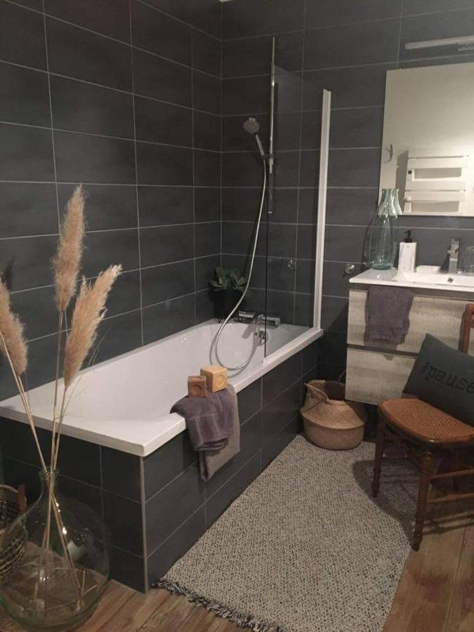 Les Chambres De Pauline Avec Spa Et Climatisation Albertville Esterno foto